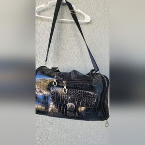 Elegant Black Crocodile Pattern Pet Carrier